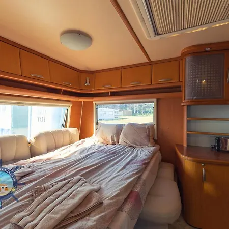 Black Sea Caravans Campsite *